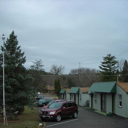 Deer Trail Motel Wisconsin Dells Bagian luar foto