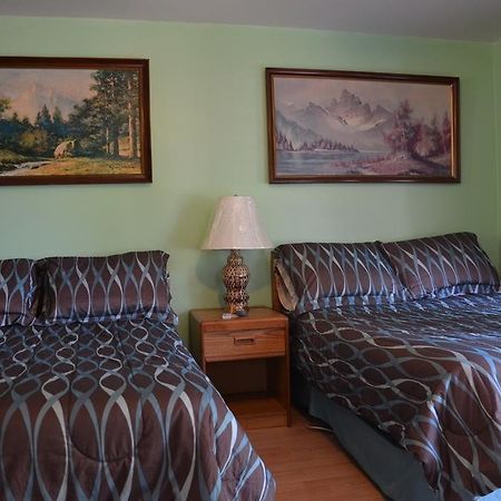 Deer Trail Motel Wisconsin Dells Bagian luar foto