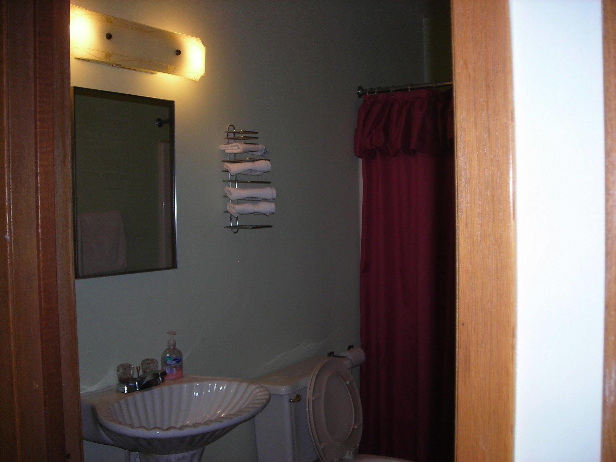 Deer Trail Motel Wisconsin Dells Bagian luar foto
